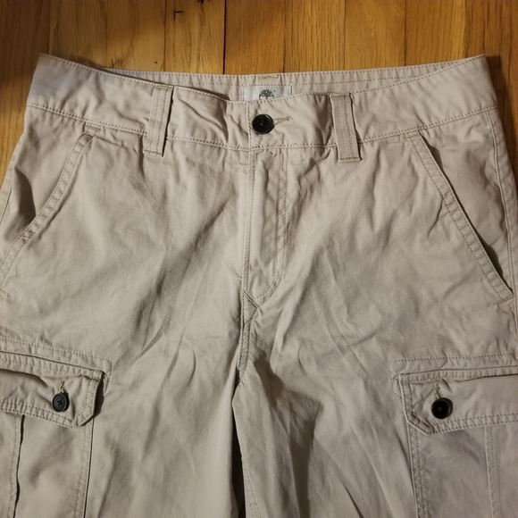 Timberland Flat Front Mid-Rise Beige Cargo Shorts Men's Size 33 W Inseam 11" - Picture 4 of 12